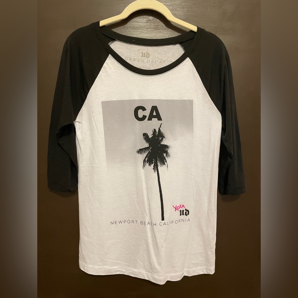 NWOT Urban Decay CA Baseball Tee